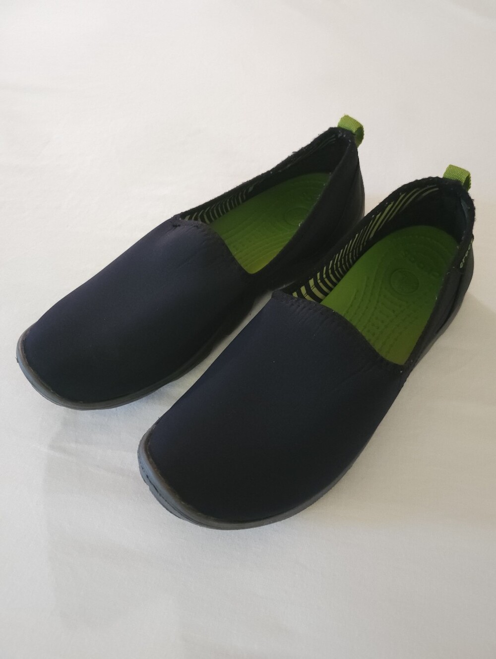 CROCS Duet Busy Day Skimmer Black Slip-On Bright Green Insole Womens Size 9W